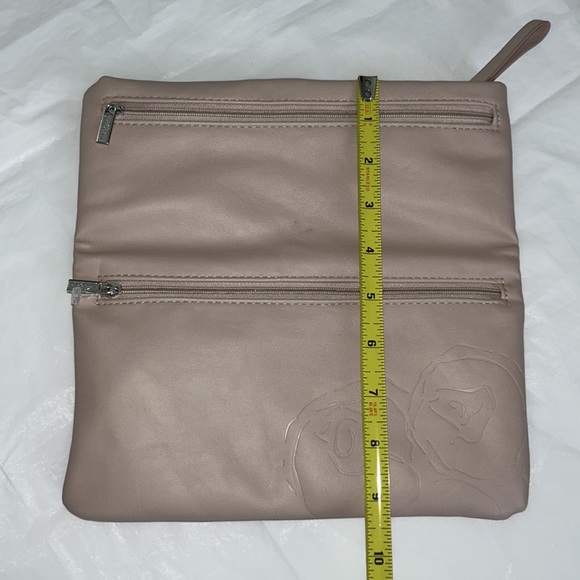 LIKE NEW Valentino Parfums Blush Foldover Clutch - Picture 11 of 12